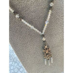 Beautiful Aurora Borealis Crystal Necklace 10"